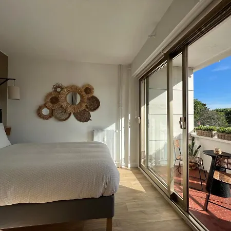 De L'hermitage, T2 Avec Parking アパート