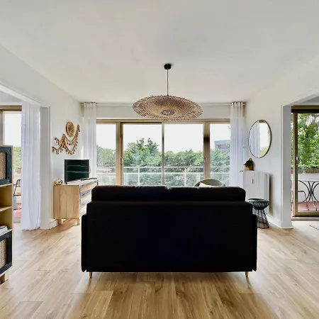 Appartement Résidence De L'hermitage, T2 Avec Parking