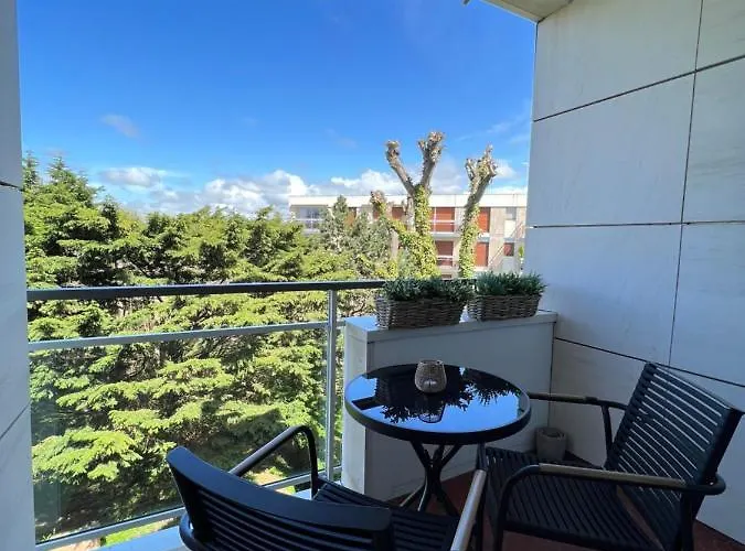 Résidence De L'hermitage, T2 Avec Parking