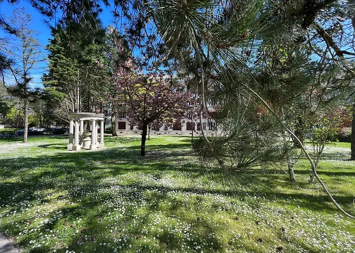 Résidence De L'hermitage, T2 Avec Parking Appartement *